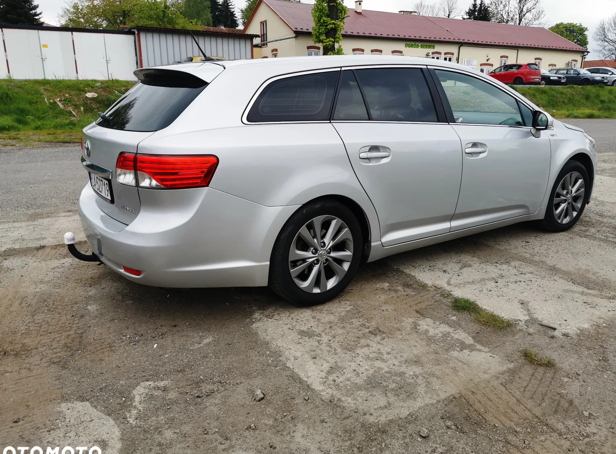 Toyota Avensis cena 39900 przebieg: 228000, rok produkcji 2012 z Łańcut małe 211